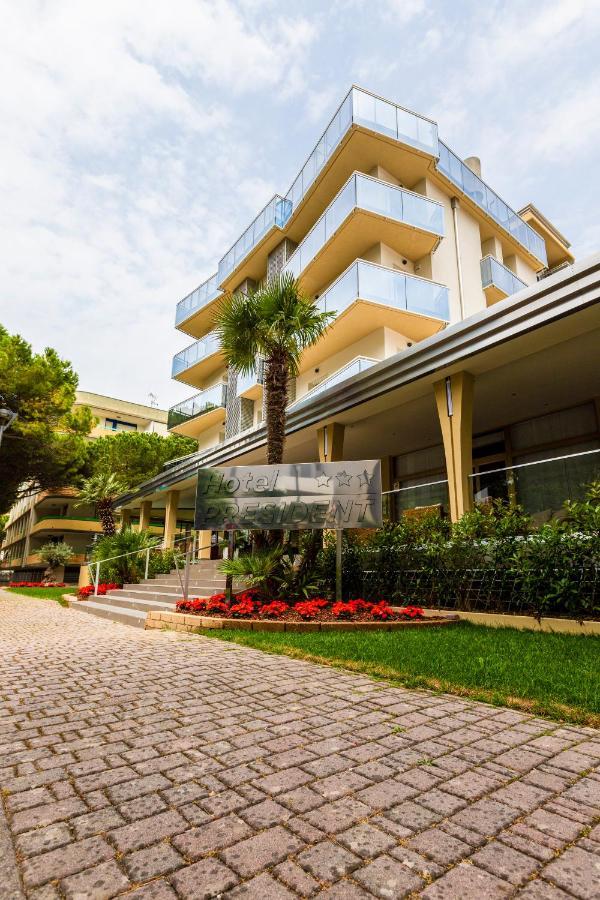 Hotel President Бибионе Экстерьер фото