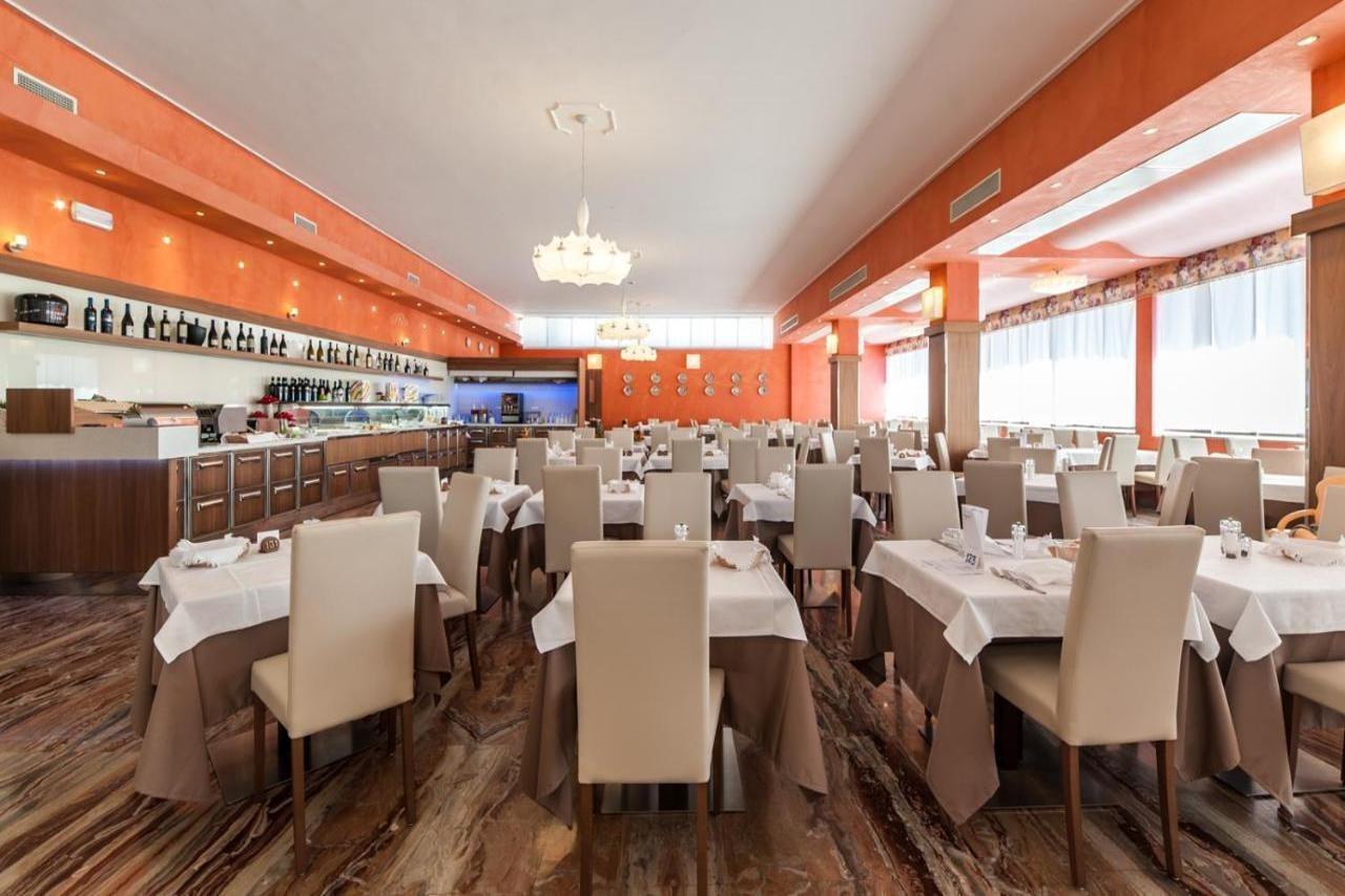 Hotel President Бибионе Экстерьер фото