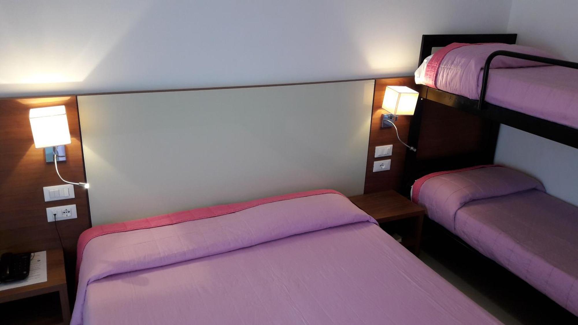 Hotel President Бибионе Экстерьер фото