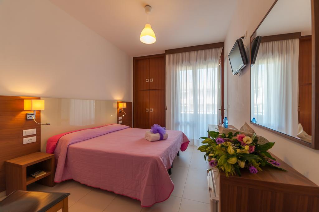 Hotel President Бибионе Экстерьер фото